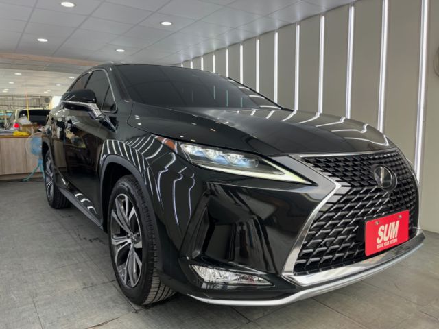 影片賞車✦RX300 旗艦版最頂級 里程僅跑8萬 全車原鈑件 大天窗.360環景.導航.品牌音響.無線充電板 可全部貸款  第2張相片