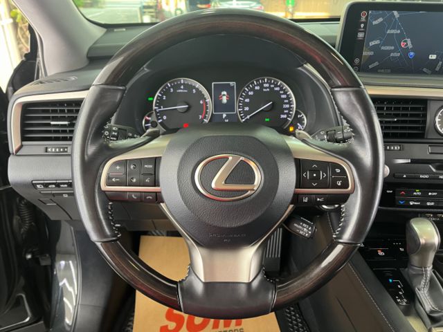 影片賞車✦RX300 旗艦版最頂級 里程僅跑8萬 全車原鈑件 大天窗.360環景.導航.品牌音響.無線充電板 可全部貸款  第12張相片