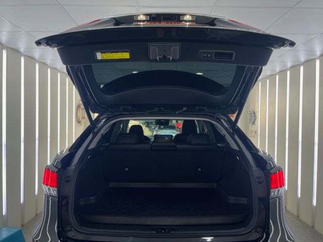 影片賞車✦RX300 旗艦版最頂級 里程僅跑8萬 全車原鈑件 大天窗.360環景.導航.品牌音響.無線充電板 可全部貸款  第20張相片