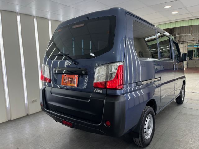 影片賞車✦菱利 廂式 手排 里程僅跑7萬 全車原鈑件 盲點.自動頭燈.循跡防滑.電子後視鏡.抬頭顯示幕.胎壓監控  第4張相片