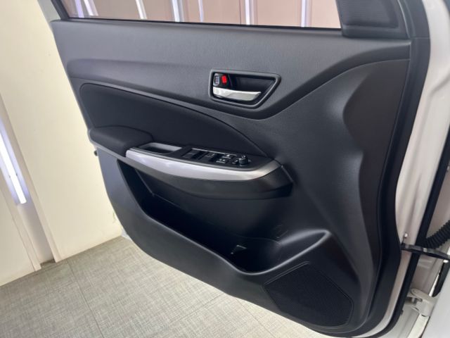 影片賞車✦SWIFT 輕油電 稅金超省！全車原鈑件 里程僅跑6萬 ACC跟車.Car Play.倒車影像.換檔撥片.恆溫  第6張相片