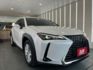 影片賞車✦UX300h 豪華特仕版 里程僅跑1千 全車原鈑件 數萬選配買到賺到 ！原廠新車保固中  第2張縮圖
