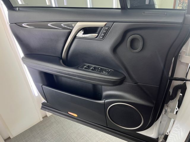 影片賞車✦RX300 頂級版 里程僅跑3萬 全車原鈑件 選配導航+360環景 電動椅.電尾門.天窗.抬頭顯示幕  第5張相片