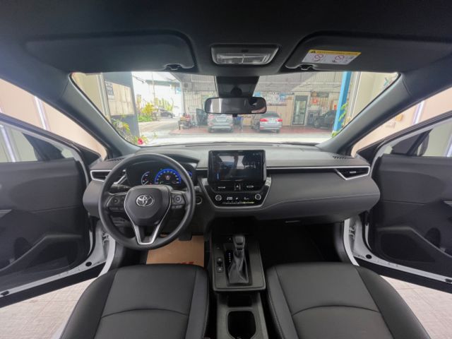 影片賞車✦Corolla Cross 油電豪華版 里程僅跑4千公里 全車原鈑件 全車LED.盲區影像  第12張相片
