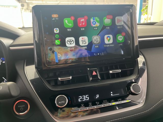 影片賞車✦Corolla Cross 油電豪華版 里程僅跑4千公里 全車原鈑件 全車LED.盲區影像  第16張相片
