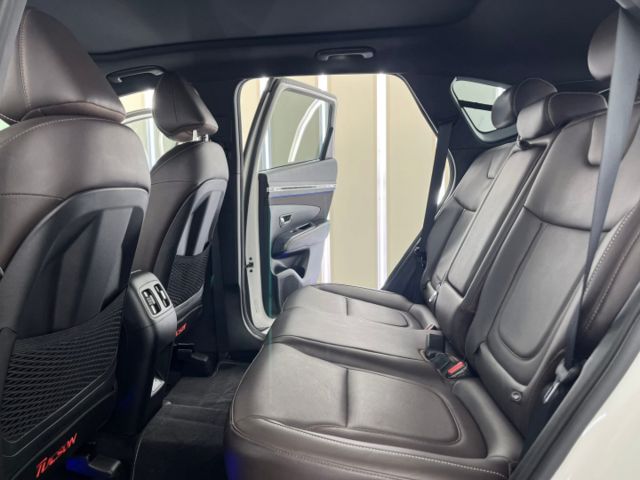 影片賞車✦Tucson L Hybrid GLT-C 最頂級 里程僅跑7萬 全車原鈑件 全車精品買到賺到！  第10張相片