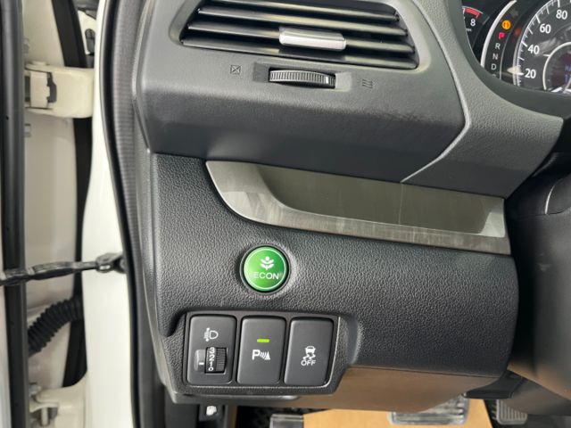 影片賞車✦CRV 2.4 Vti 里程僅跑15萬 全車原鈑件 升級超～大螢幕安卓 LED日行燈.方控.快撥.定速  第14張相片