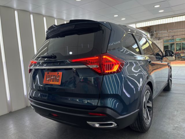 影片賞車✦URX 七人座 里程僅跑5萬 旗艦版最頂級 全車原鈑件 雙電動椅.電尾門.環景.跟車.全景天窗  第4張相片