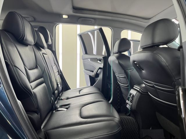 影片賞車✦URX 七人座 里程僅跑5萬 旗艦版最頂級 全車原鈑件 雙電動椅.電尾門.環景.跟車.全景天窗  第9張相片