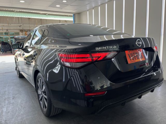影片賞車✦Super Sentra 里程僅跑6萬 尊爵智駕最頂級 全車原鈑件 免鑰匙.環景.盲點.Car Play  第5張相片