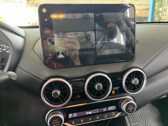 影片賞車✦Super Sentra 里程僅跑6萬 尊爵智駕最頂級 全車原鈑件 免鑰匙.環景.盲點.Car Play  第16張相片