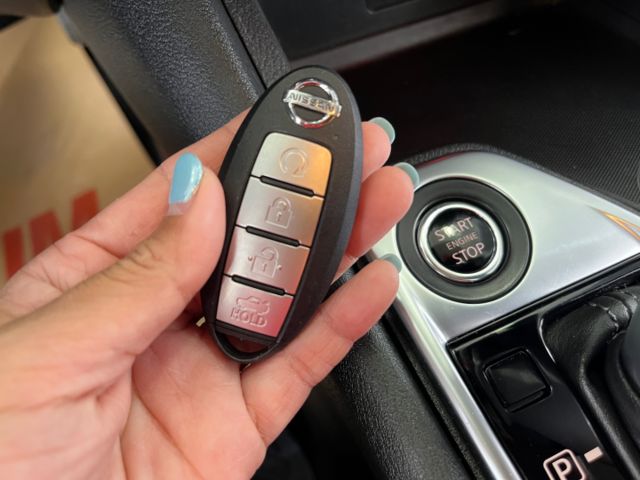 影片賞車✦Super Sentra 里程僅跑6萬 尊爵智駕最頂級 全車原鈑件 免鑰匙.環景.盲點.Car Play  第17張相片