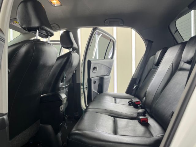 影片賞車✦小鴨 頂級G版 里程僅跑8萬多 挑戰全網最低！恆溫.方控.皮椅.鋁圈.導航.藍芽支援.電動後視鏡  第8張相片