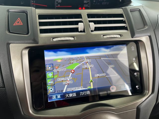 影片賞車✦小鴨 頂級G版 里程僅跑8萬多 挑戰全網最低！恆溫.方控.皮椅.鋁圈.導航.藍芽支援.電動後視鏡  第16張相片