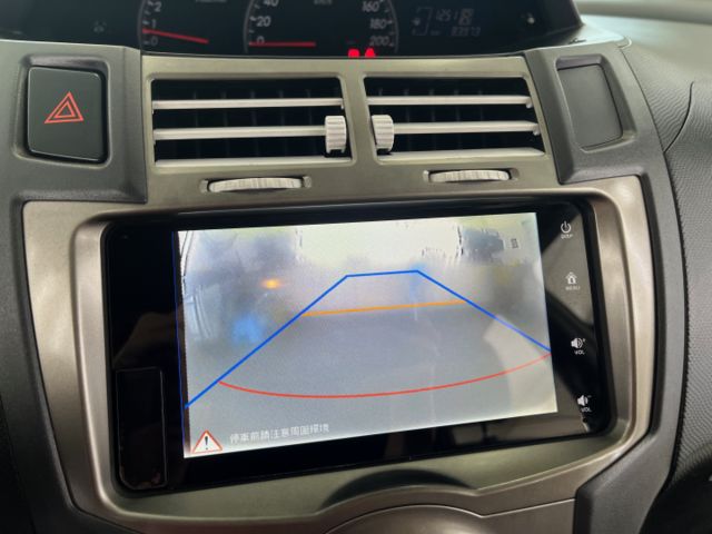 影片賞車✦小鴨 頂級G版 里程僅跑8萬多 挑戰全網最低！恆溫.方控.皮椅.鋁圈.導航.藍芽支援.電動後視鏡  第18張相片