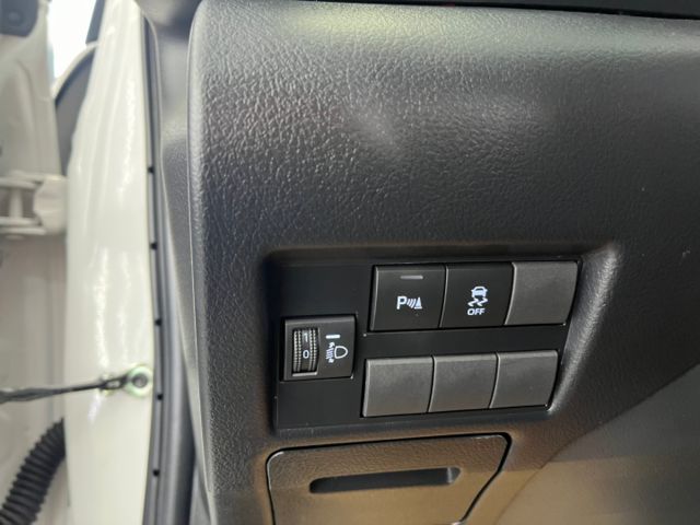 影片賞車✦VIOS 里程僅跑2萬多 全車原鈑件 自動大燈.導航.倒車影像.電動後視鏡收納.循跡防滑.Car Play  第18張相片