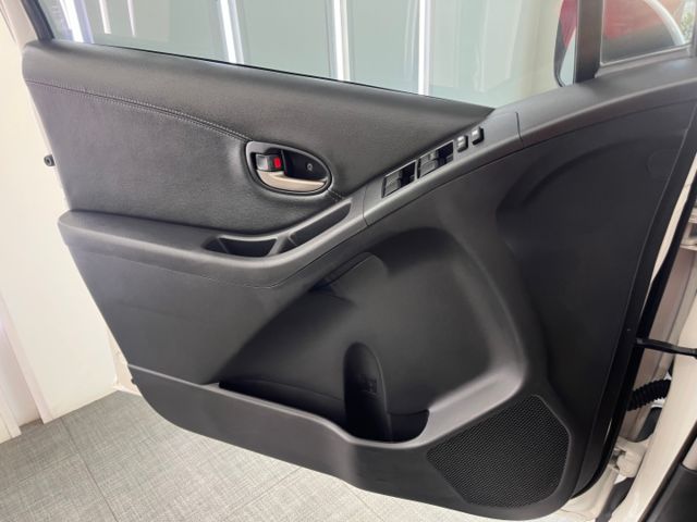 影片賞車✦小鴨 頂級G版 里程僅跑7萬 挑戰全網最低！全車原鈑件 恆溫.方控.皮椅.鋁圈.前雷達.電動後視鏡收納  第7張相片