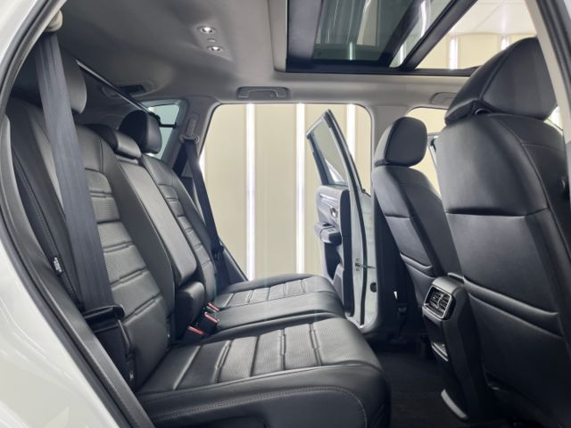 影片賞車✦CRV 最頂級Prestige 里程僅跑1萬8 全車原鈑件.全景天窗.環景.雙電動椅.電尾門.BOSE音響  第9張相片