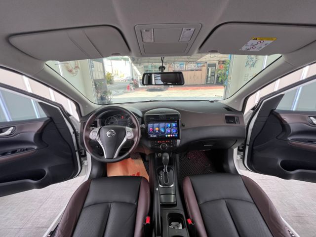 影片賞車✦Tiida J 市場稀有 里程僅跑5萬 全車原鈑件 升級大螢幕安卓.電子後視鏡.盲點.Car Play.免鑰匙  第10張相片
