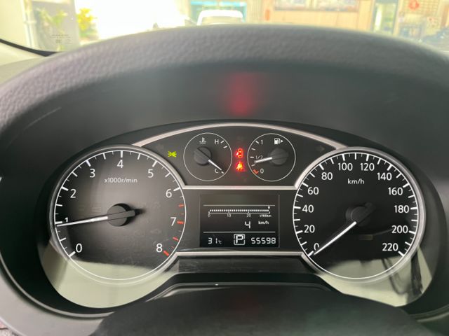 影片賞車✦Tiida J 市場稀有 里程僅跑5萬 全車原鈑件 升級大螢幕安卓.電子後視鏡.盲點.Car Play.免鑰匙  第13張相片
