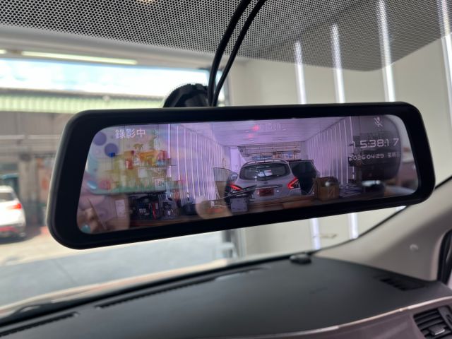 影片賞車✦Tiida J 市場稀有 里程僅跑5萬 全車原鈑件 升級大螢幕安卓.電子後視鏡.盲點.Car Play.免鑰匙  第17張相片