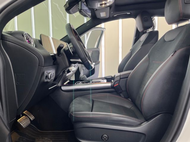 影片賞車✦GLA35 AMG 4MATIC 里程僅跑4萬多 全車原鈑件 全景天窗.柏林之音.數位儀表.360環景  第6張相片