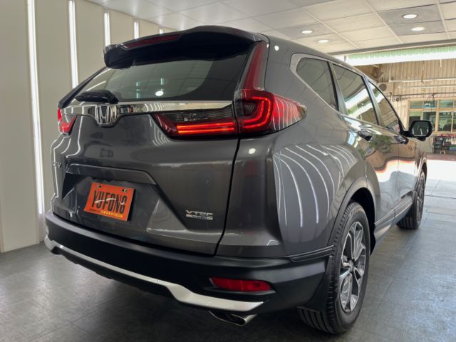 影片賞車✦CRV 5.5代 VTi-S 里程跑8萬 全車原鈑件 LED頭燈.電尾門.無線充電.雙區恆溫.衛星導航  第4張相片