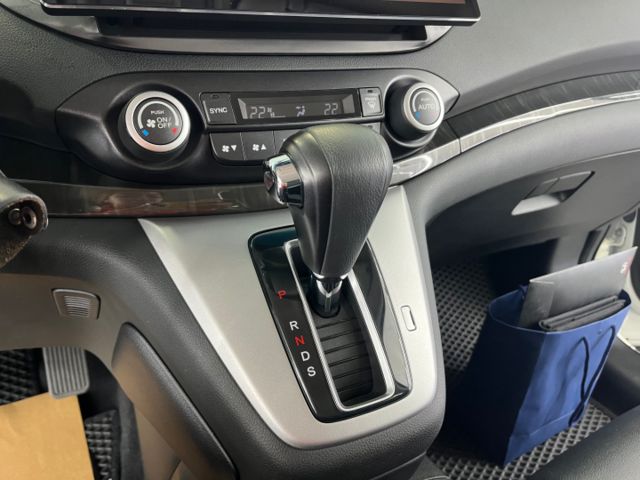 影片賞車✦CRV 2.4 Vti 里程僅跑15萬 全車原鈑件 升級超～大螢幕安卓 LED日行燈.方控.快撥.定速  第19張相片