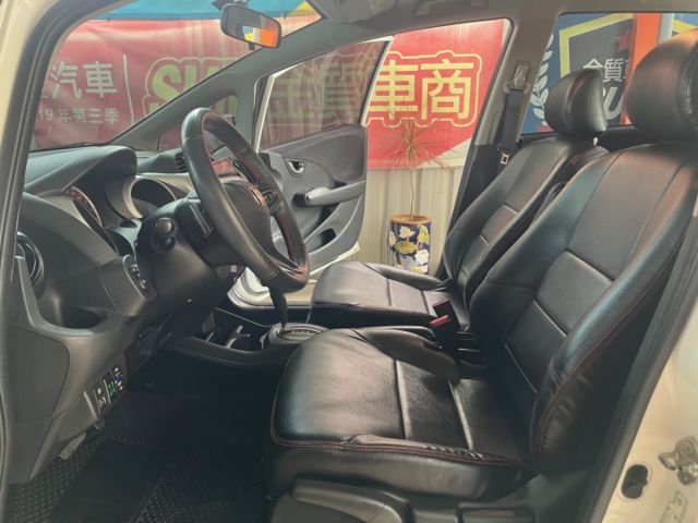 影片賞車✦FIT 最頂級Vtis 里程僅跑15萬 全車原鈑件 升級大螢幕安卓 方控.快撥.導航.倒車影像.定速  第7張相片