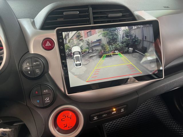 影片賞車✦FIT 最頂級Vtis 里程僅跑15萬 全車原鈑件 升級大螢幕安卓 方控.快撥.導航.倒車影像.定速  第18張相片