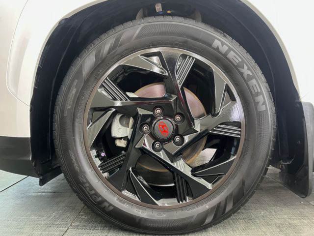 影片賞車✦Custin 豪華大七人 最頂級B版 全電動椅 全車原鈑件 全車精品買到賺到！  第5張相片