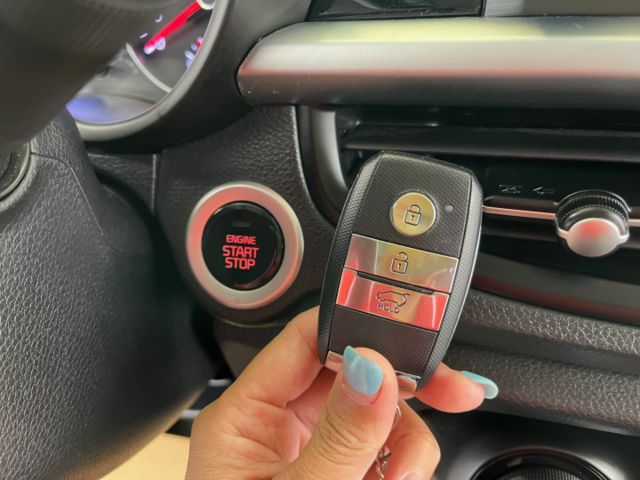 影片賞車✦Picanto X-Line版 里程僅跑3萬多 全車原鈑件 7安.LED晝行燈.免鑰匙.定速.倒車影像.盲點  第14張相片