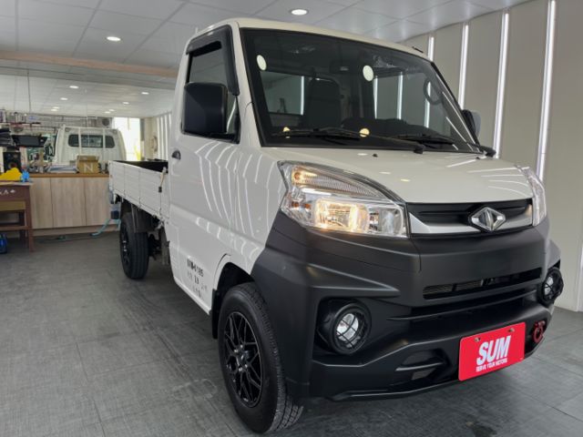 影片賞車✦菱利 1.5自排 里程僅跑1萬 全車原鈑件 盲點.定速.前後錄行車記錄器.抬頭顯示幕.電動後視鏡收納  第2張相片