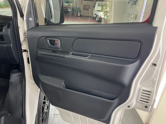 影片賞車✦菱利 1.5自排 里程僅跑1萬 全車原鈑件 盲點.定速.前後錄行車記錄器.抬頭顯示幕.電動後視鏡收納  第6張相片