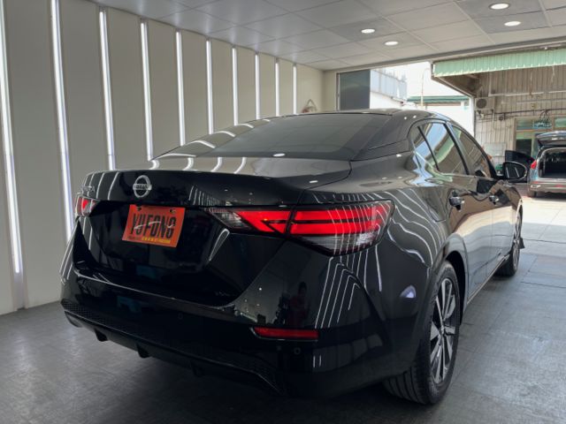 影片賞車✦Super Sentra 里程僅跑6萬 尊爵智駕最頂級 全車原鈑件 免鑰匙.環景.盲點.Car Play  第4張相片