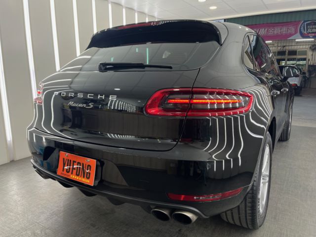 玉豐汽車✦ 總代理Macan S 3.0汽油 只跑9萬多 選配全景天窗.14向電動椅含記憶.安卓大螢幕 原廠資料皆齊全  第5張相片