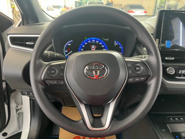 影片賞車✦Corolla Cross 油電豪華版 里程僅跑4千公里 全車原鈑件 全車LED.盲區影像  第13張相片