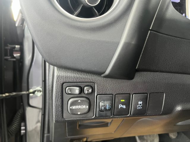 影片賞車✦ALTIS 小改款 里程僅跑11萬 全車原鈑件 6氣囊.MID儀表.免鑰匙.方控.定速.恆溫.循跡防滑  第16張相片