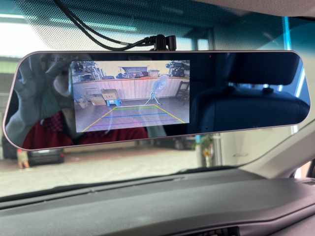 影片賞車✦ALTIS 小改款 里程僅跑11萬 全車原鈑件 6氣囊.MID儀表.免鑰匙.方控.定速.恆溫.循跡防滑  第19張相片