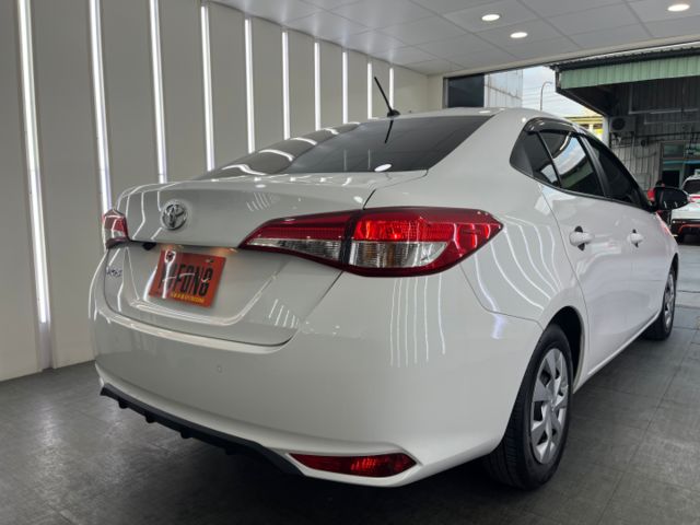 影片賞車✦VIOS 里程僅跑2萬多 全車原鈑件 自動大燈.導航.倒車影像.電動後視鏡收納.循跡防滑.Car Play  第4張相片