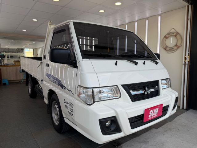 影片賞車✦得利卡 手排 里程僅跑3萬 全網最美！全車原鈑件 電子後視鏡.電動窗.前雷達.前後霧燈  第3張相片