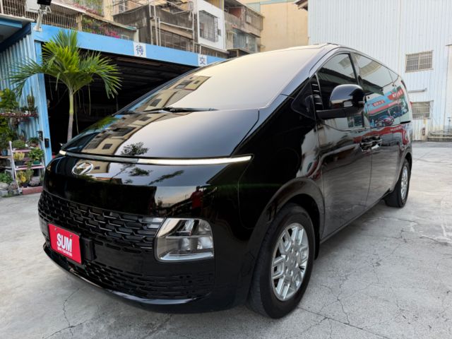 整備中敬請期待✦Staria 八人座 GLD-C 里程僅跑3萬多 全車原鈑件 駕駛座電動椅.雙電滑門.ACC跟車  第1張相片