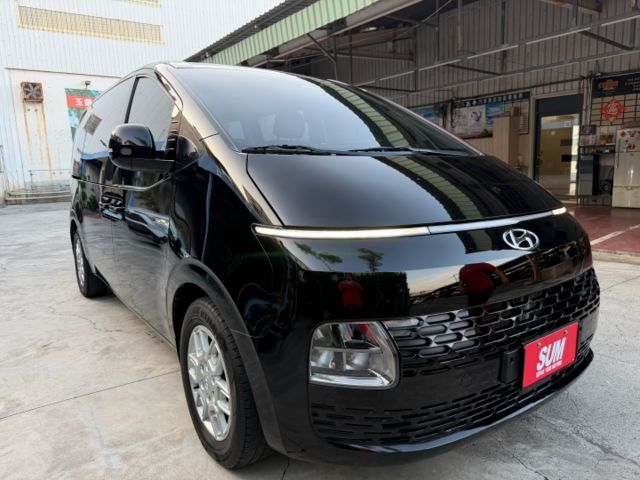 整備中敬請期待✦Staria 八人座 GLD-C 里程僅跑3萬多 全車原鈑件 駕駛座電動椅.雙電滑門.ACC跟車  第2張相片