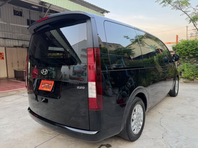 整備中敬請期待✦Staria 八人座 GLD-C 里程僅跑3萬多 全車原鈑件 駕駛座電動椅.雙電滑門.ACC跟車  第3張相片