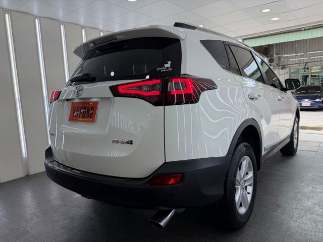 影片賞車✦RAV4 2.0 E Hi 版 里程僅跑11萬 全車原鈑件 升級大螢幕安卓 電動椅.定速.雙區恆溫.盲點  第3張相片