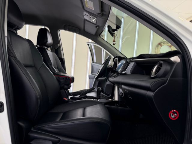 影片賞車✦RAV4 2.0 E Hi 版 里程僅跑11萬 全車原鈑件 升級大螢幕安卓 電動椅.定速.雙區恆溫.盲點  第10張相片