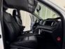 影片賞車✦RAV4 2.0 E Hi 版 里程僅跑11萬 全車原鈑件 升級大螢幕安卓 電動椅.定速.雙區恆溫.盲點  第10張縮圖