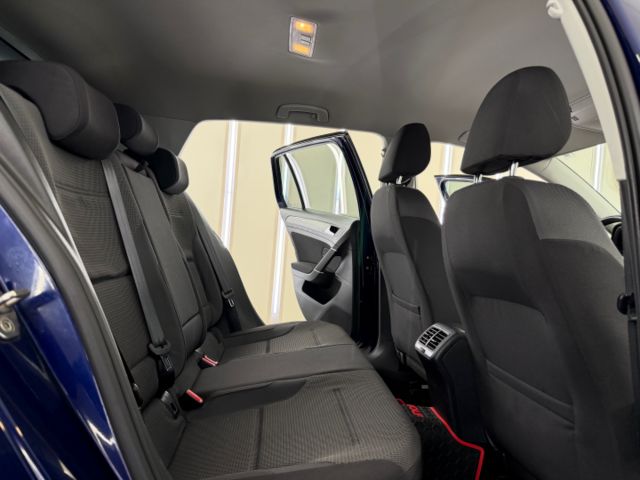 影片賞車✦Golf 1.4 TSI 里程僅跑13萬 全車原鈑件  ACC跟車.煞停.免鑰匙.雙區恆溫.Car Play  第8張相片
