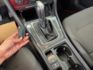 影片賞車✦Golf 1.4 TSI 里程僅跑13萬 全車原鈑件  ACC跟車.煞停.免鑰匙.雙區恆溫.Car Play  第17張縮圖