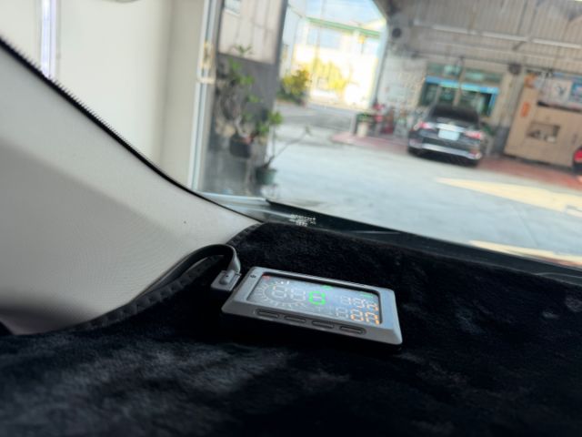 影片賞車✦ALTIS 全車原鈑件 方控.定速.恆溫.電動後視鏡收納.抬頭顯示幕 可全額貸零頭款  第17張相片